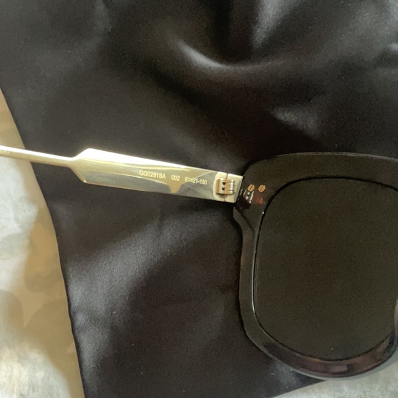 Gucci Sunglasses. - Picture 4 of 6